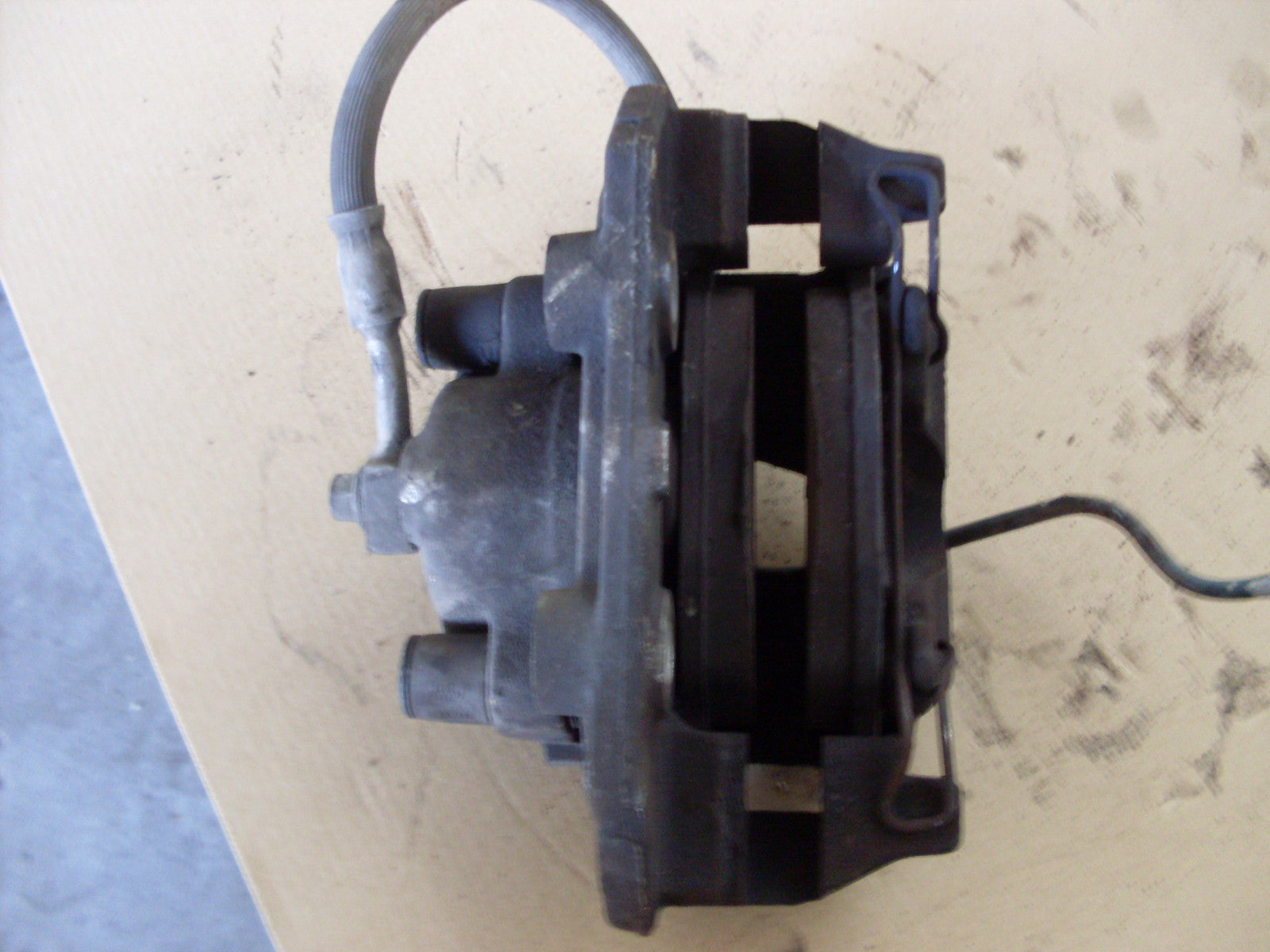 Étrier de Frein Avant Droit OPEL CORSA B 1.0 12V Essence