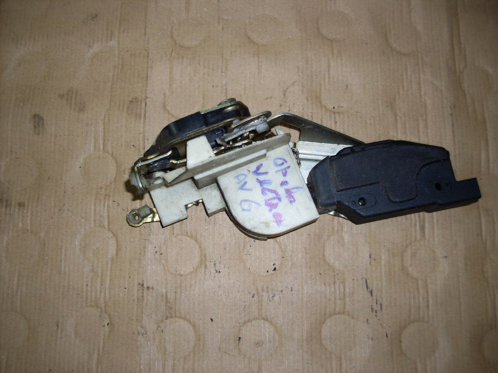 Serrure de porte avant gauche OPEL VECTRA A 1988-1993 Origine Occasion