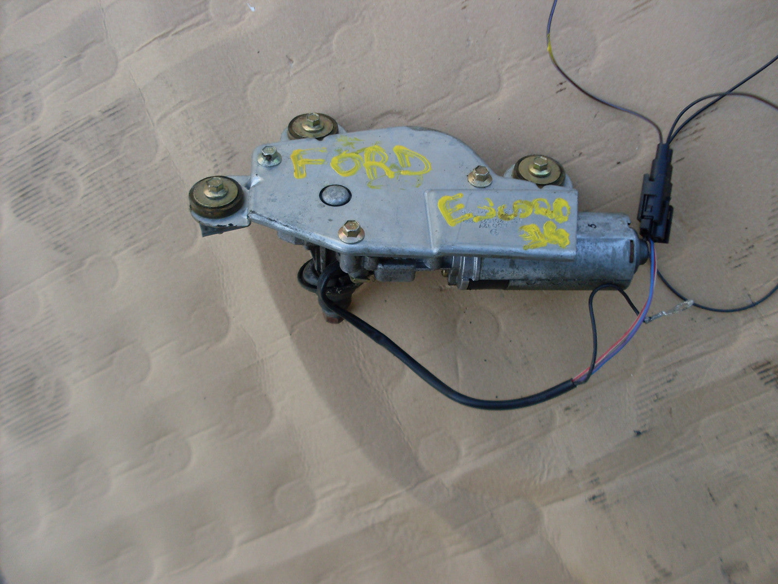 Moteur d’Essuie-Glace Arrière FORD Escort Mk6 Hatchback 1994-2004