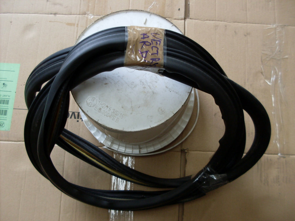 JOINT PORTE AR DROITE OPEL VECTRA A 1988-1995 CAOUTCHOUC ORIGINE
