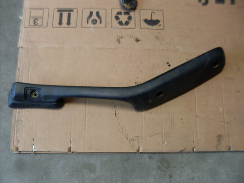 Accoudoir / poignée de porte avant DROIT pour Peugeot 306 5 portes côté passager