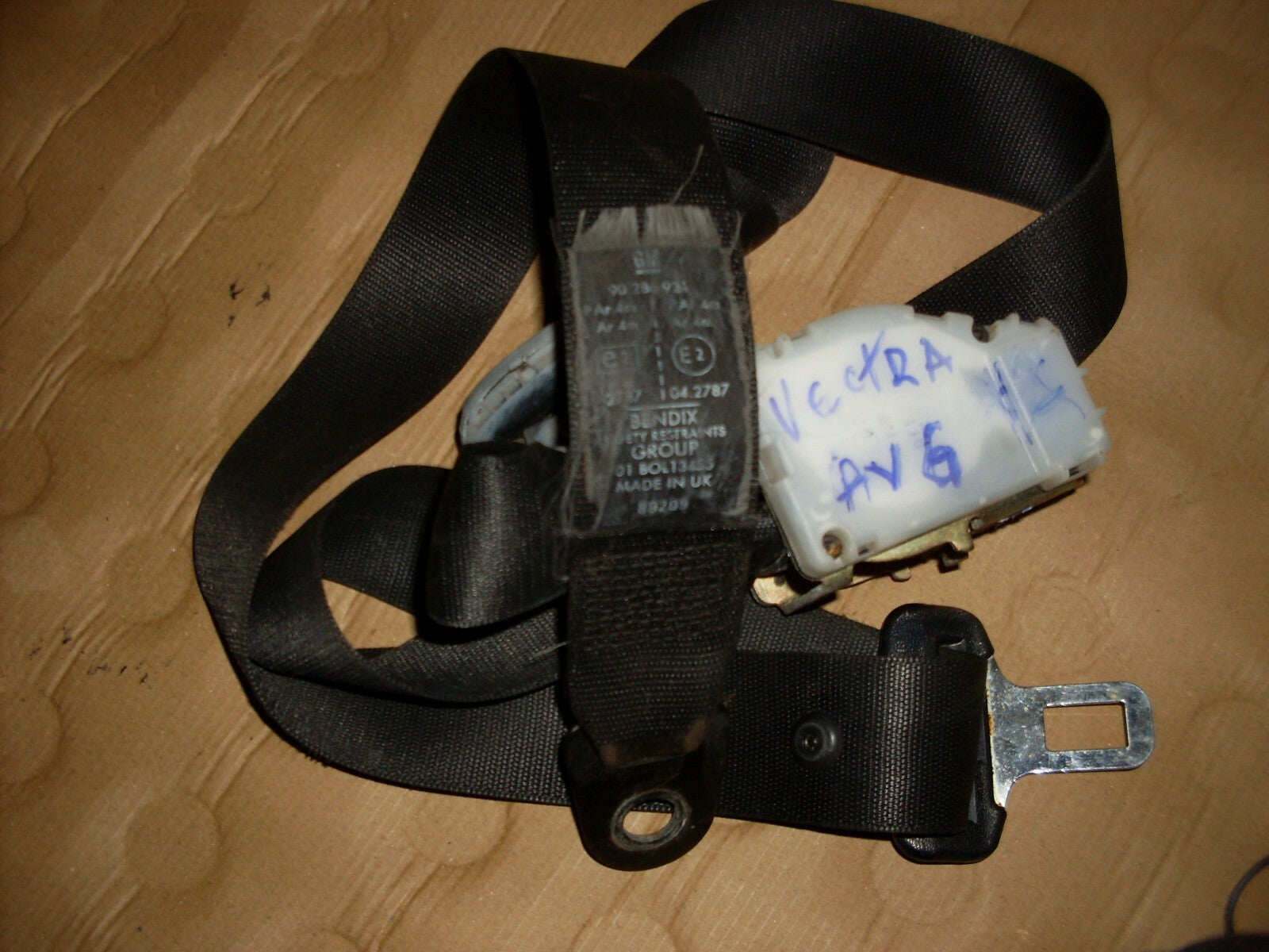 CEINTURE DE SÉCURITÉ AVANT GAUCHE OPEL VECTRA A 1988-1995 5 PORTES ORIGINE