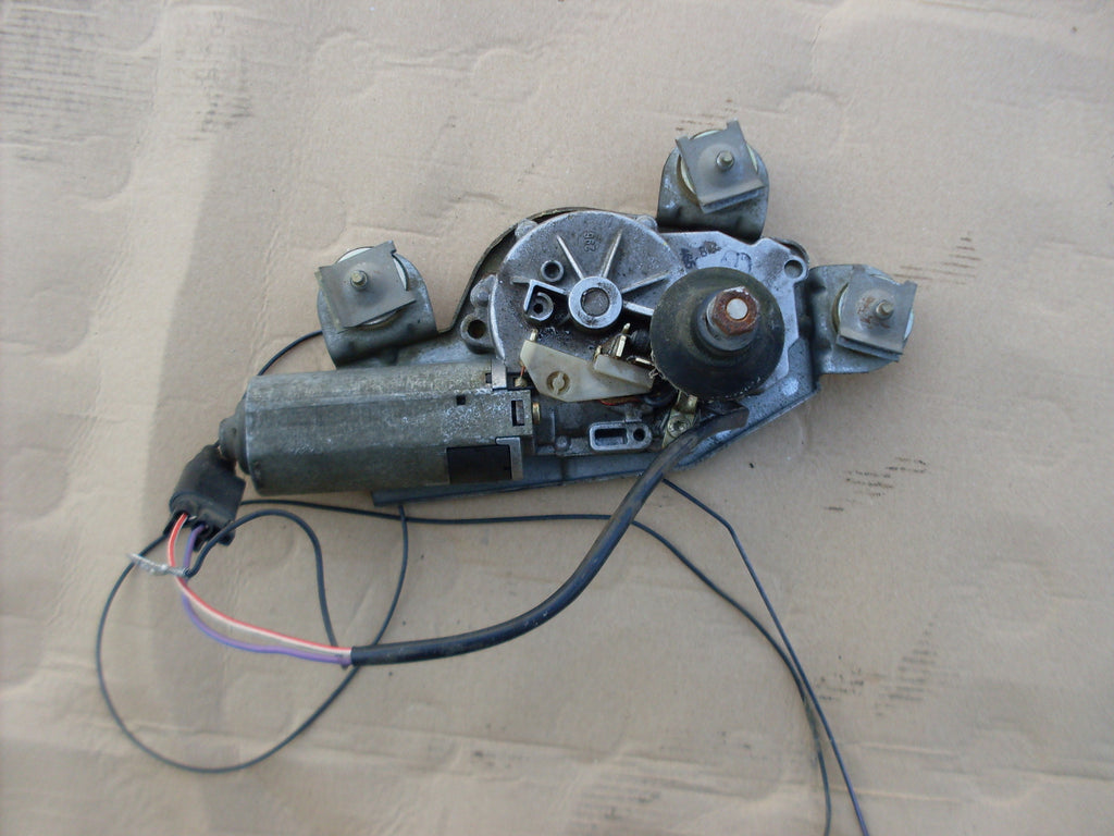 Moteur d’Essuie-Glace Arrière FORD Escort Mk6 Hatchback 1994-2004
