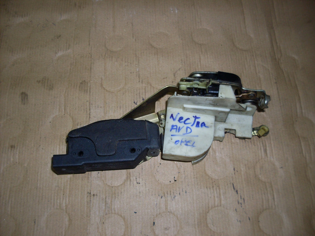 Serrure Porte AV Droite Opel Vectra A 1988-1995 Centralisation Ref 90377706