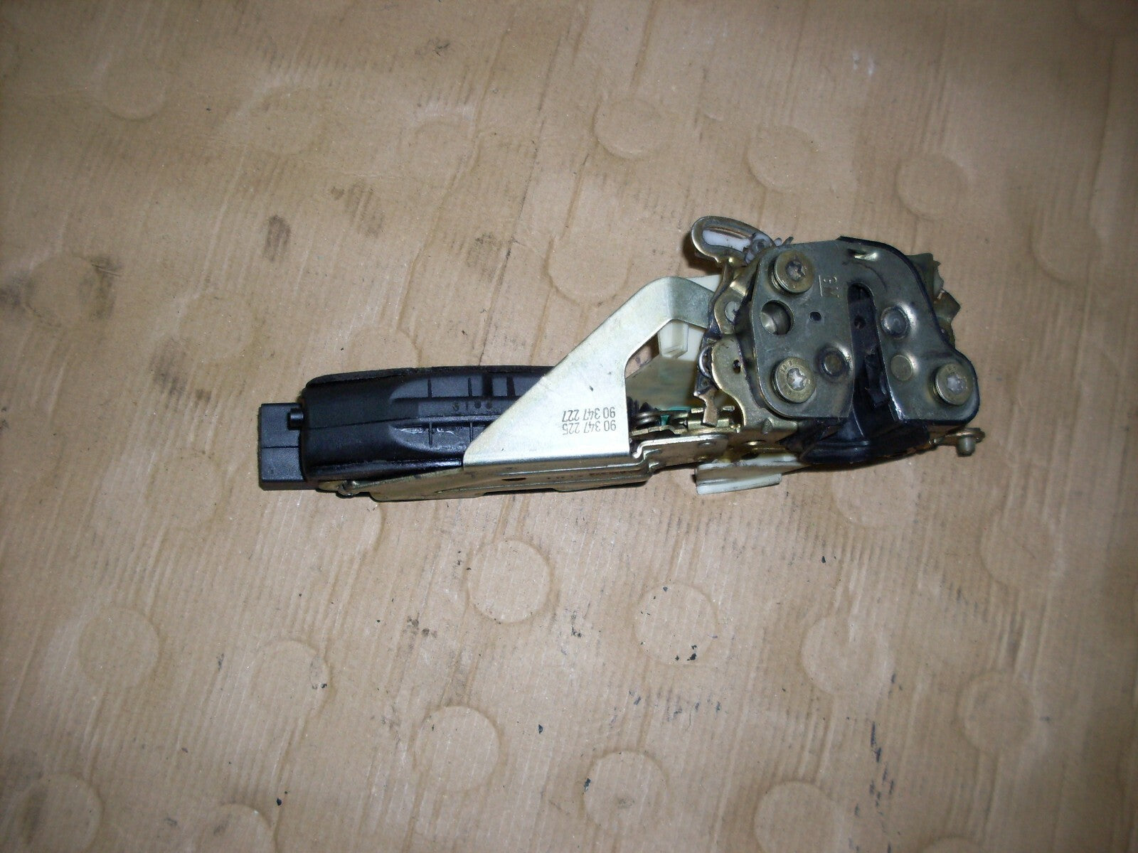 Serrure de porte avant gauche OPEL VECTRA A 1988-1993 Origine Occasion