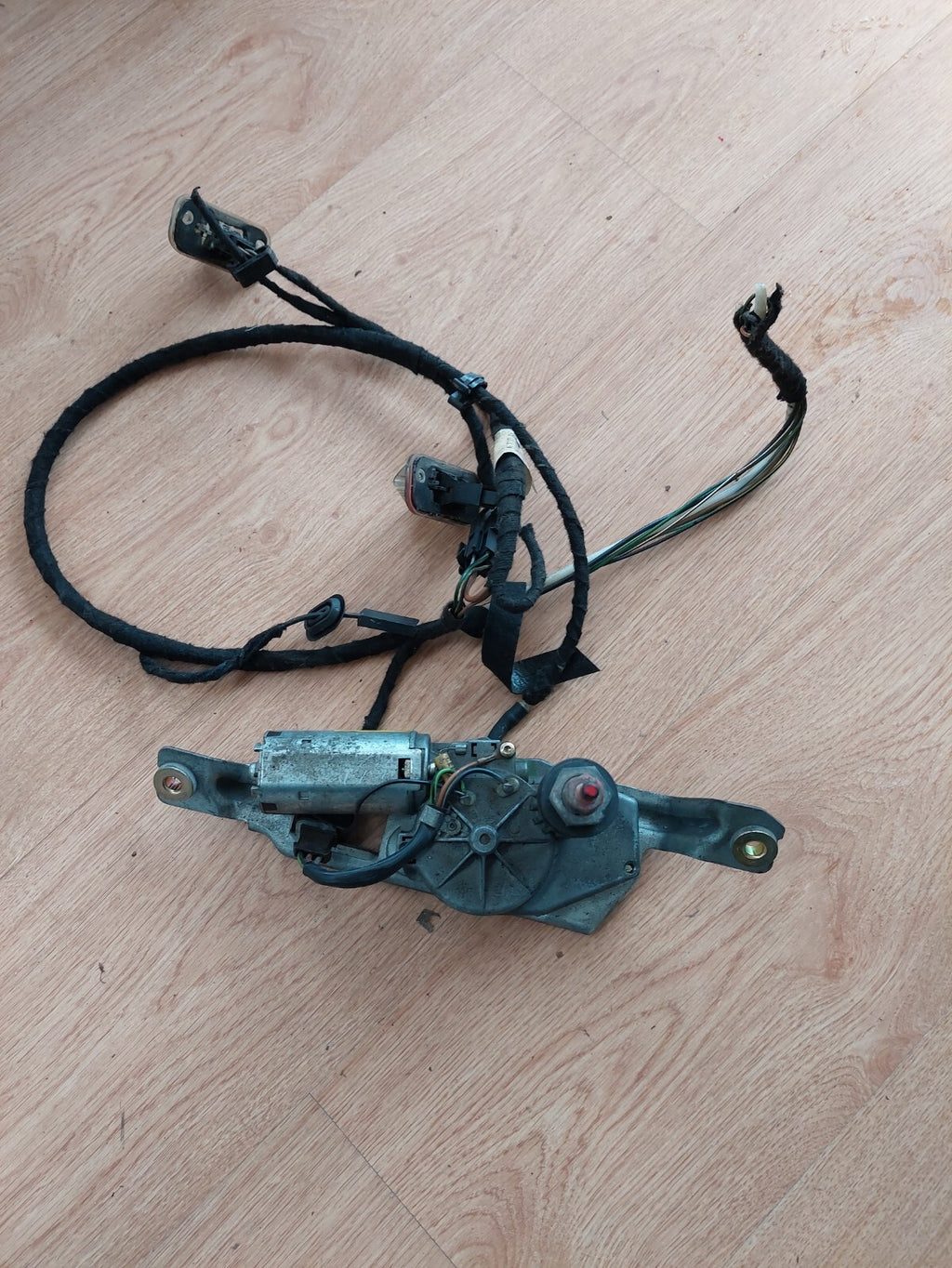 Moteur essuie-glace arrière SEAT IBIZA II 6K1 1.0 1.4 1.6 2.0 I 93 - 99