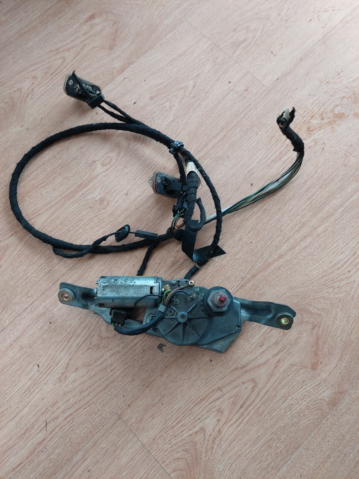 Moteur essuie-glace arrière SEAT IBIZA II 6K1 1.0 1.4 1.6 2.0 I 93 - 99