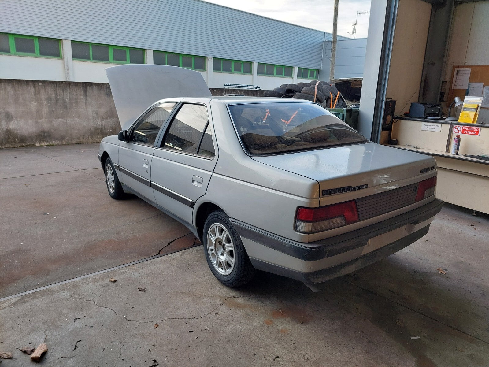 Feu arrière gauche Peugeot 405 I (15B) 1987-1992 Origine OEM Réf 6751223