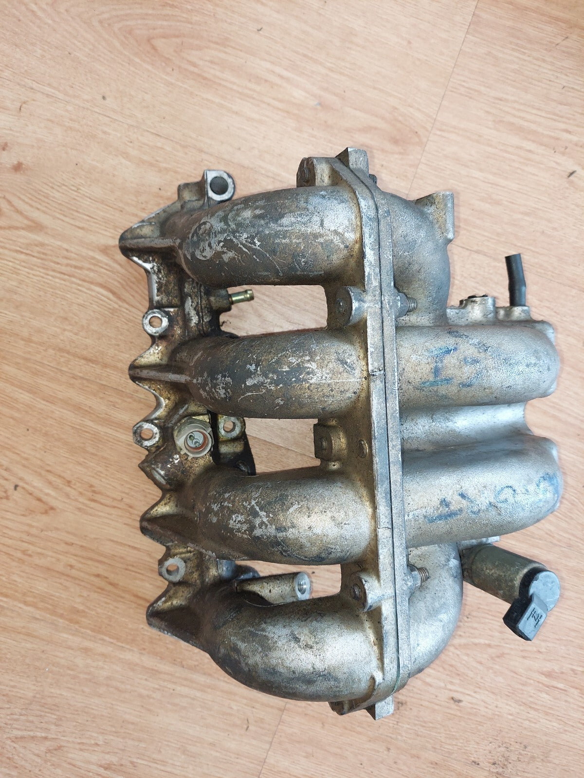 Collecteur d’admission FORD ESCORT 1.4 i 94SF-9425-AB Origine OEM