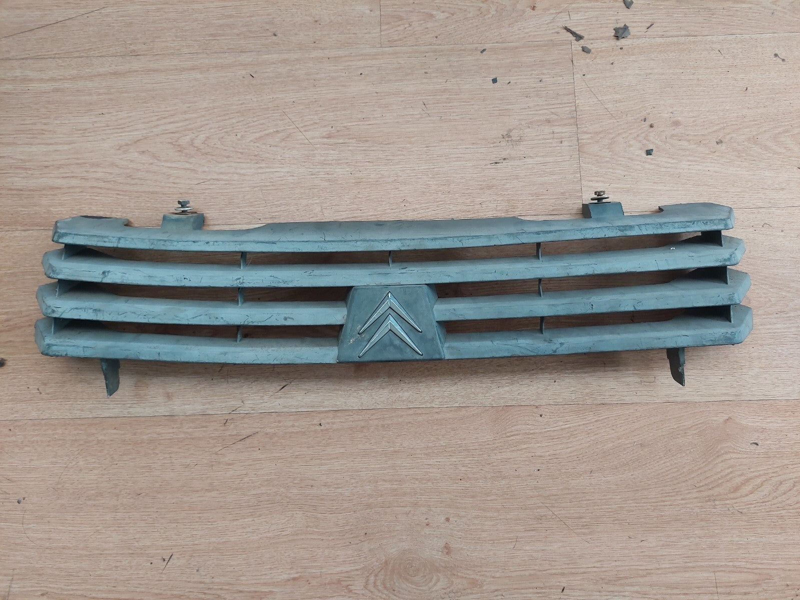 GRILLE / CALANDRE AVANT CITROËN C15 PHASE 2 OEM 9612999177 ORIGINE