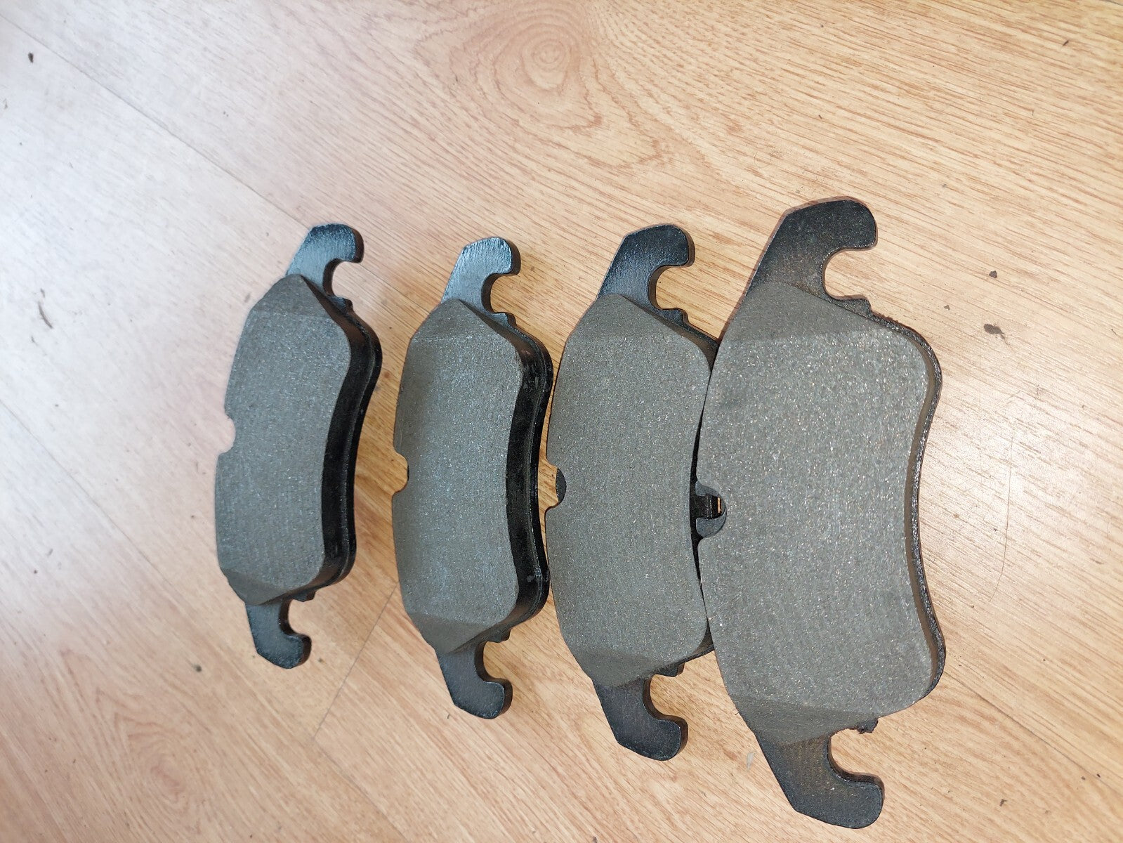 JEU DE 4 PLAQUETTES FORD FOCUS II 2.5 RS  FERODO FDB 4268