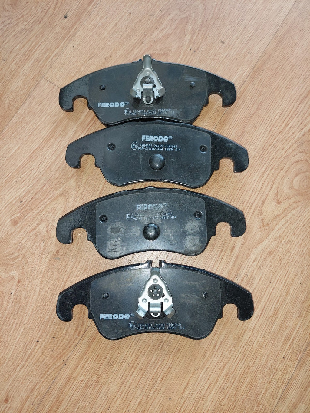 JEU DE 4 PLAQUETTES FORD FOCUS II 2.5 RS  FERODO FDB 4268