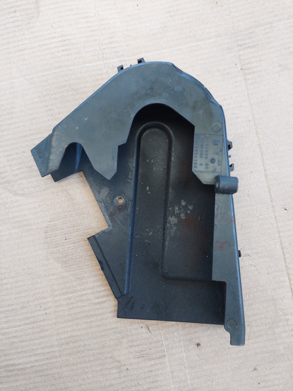 CACHE DISTRIBUTION MOTEUR DW8 PEUGEOT CITROEN REF: 9617086780