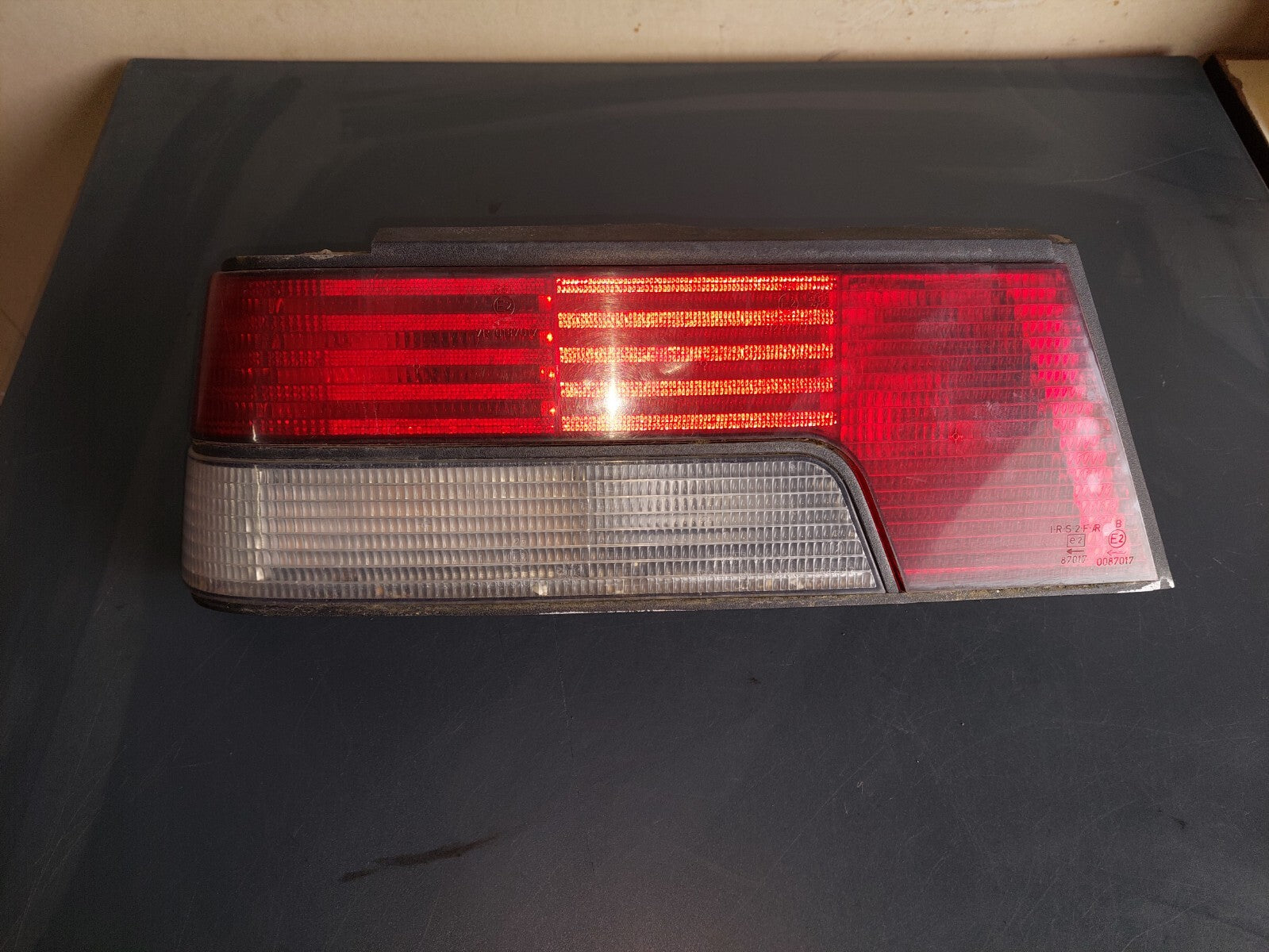 Feu arrière gauche Peugeot 405 I (15B) 1987-1992 Origine OEM Réf 6751223