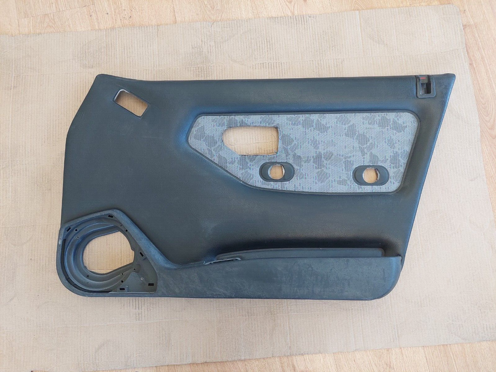 Panneau Intérieur Porte Avant Droite Peugeot 306 – Réf 9611248080 – Garniture Or