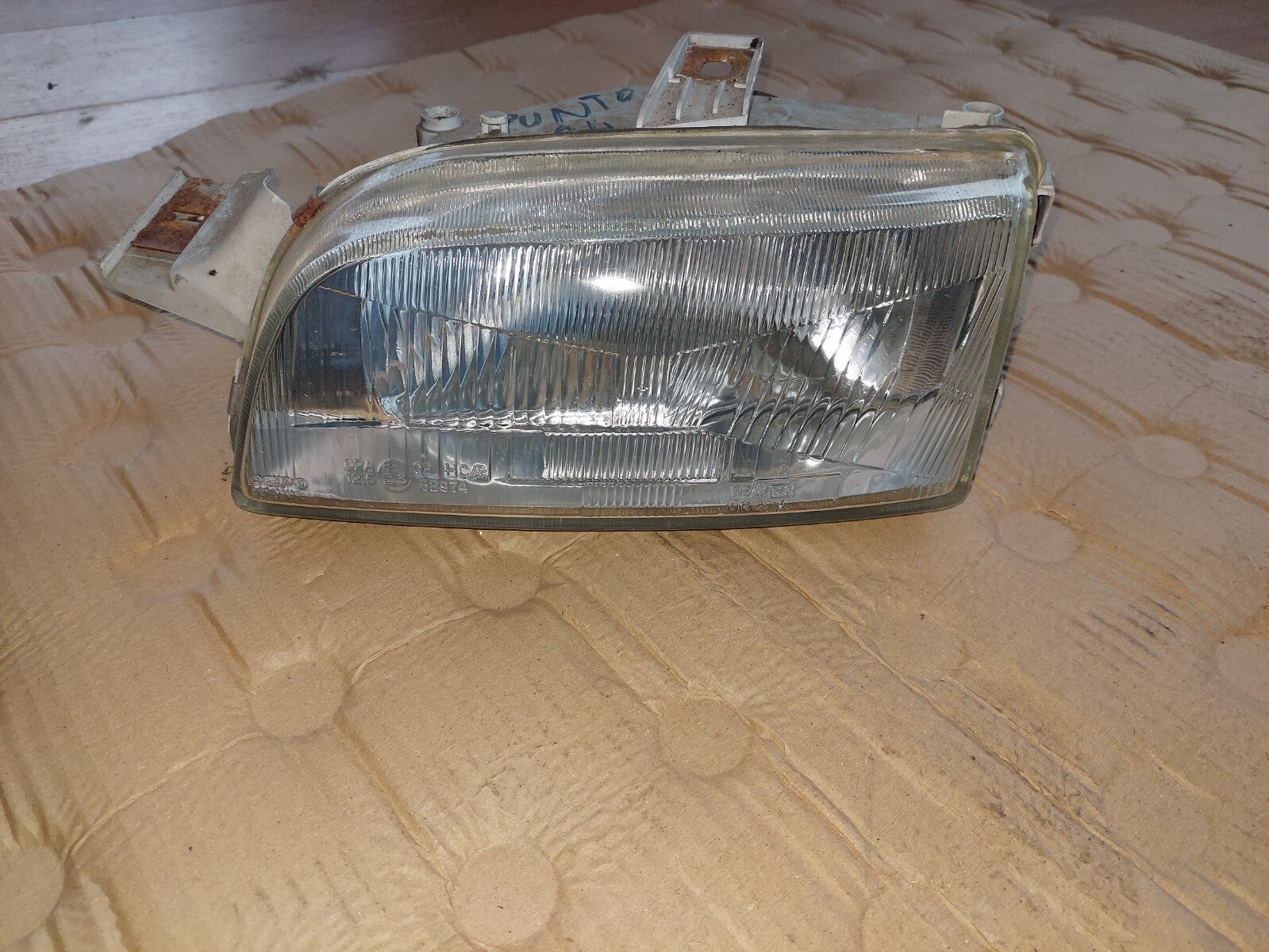 Optique Phare Avant Gauche FIAT Punto I 176A 1993-1999 Réf 0152974