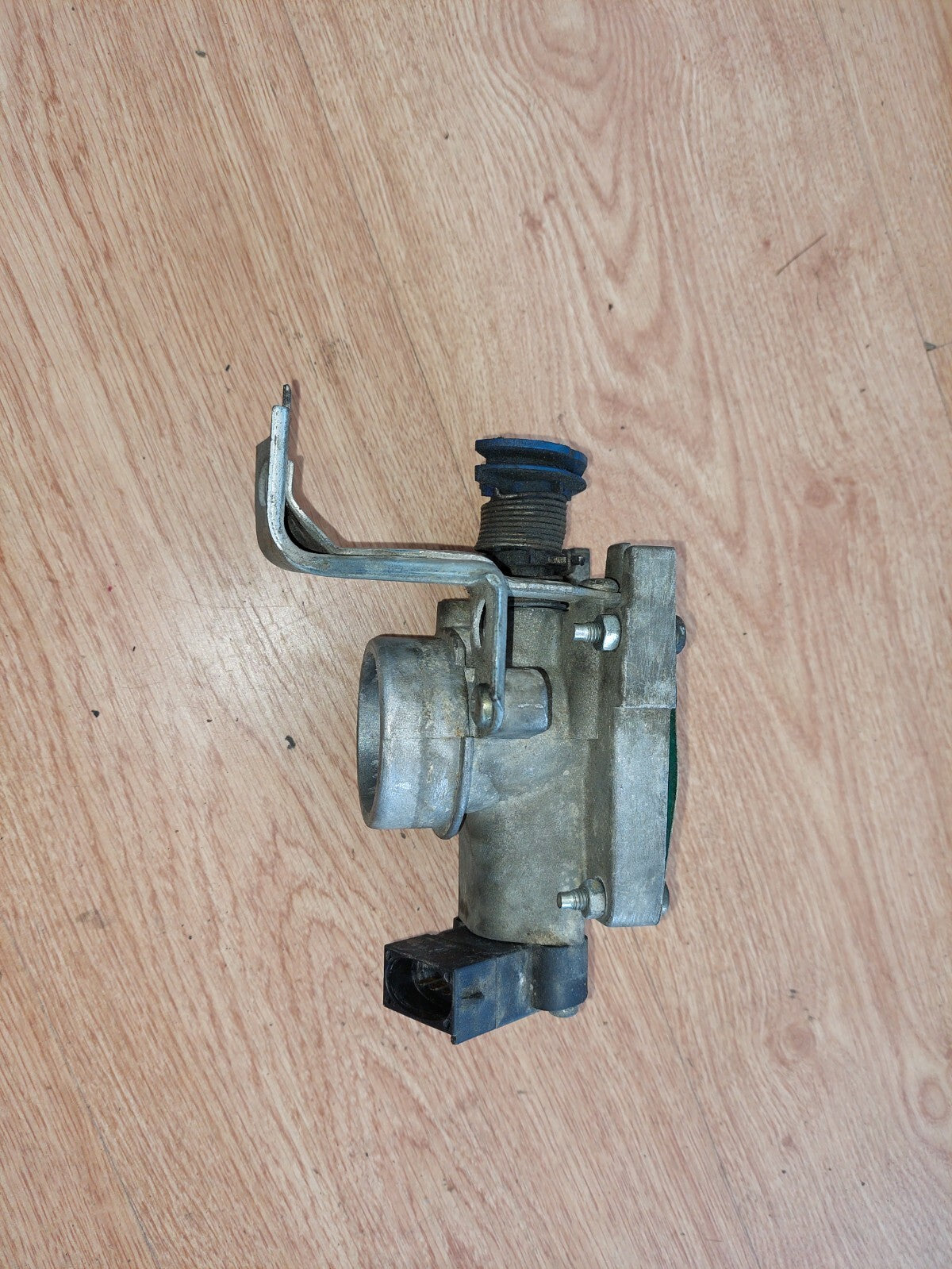 Corps Papillon FORD Escort 1.4 1.6 Essence 1994-2003 Réf 94SF