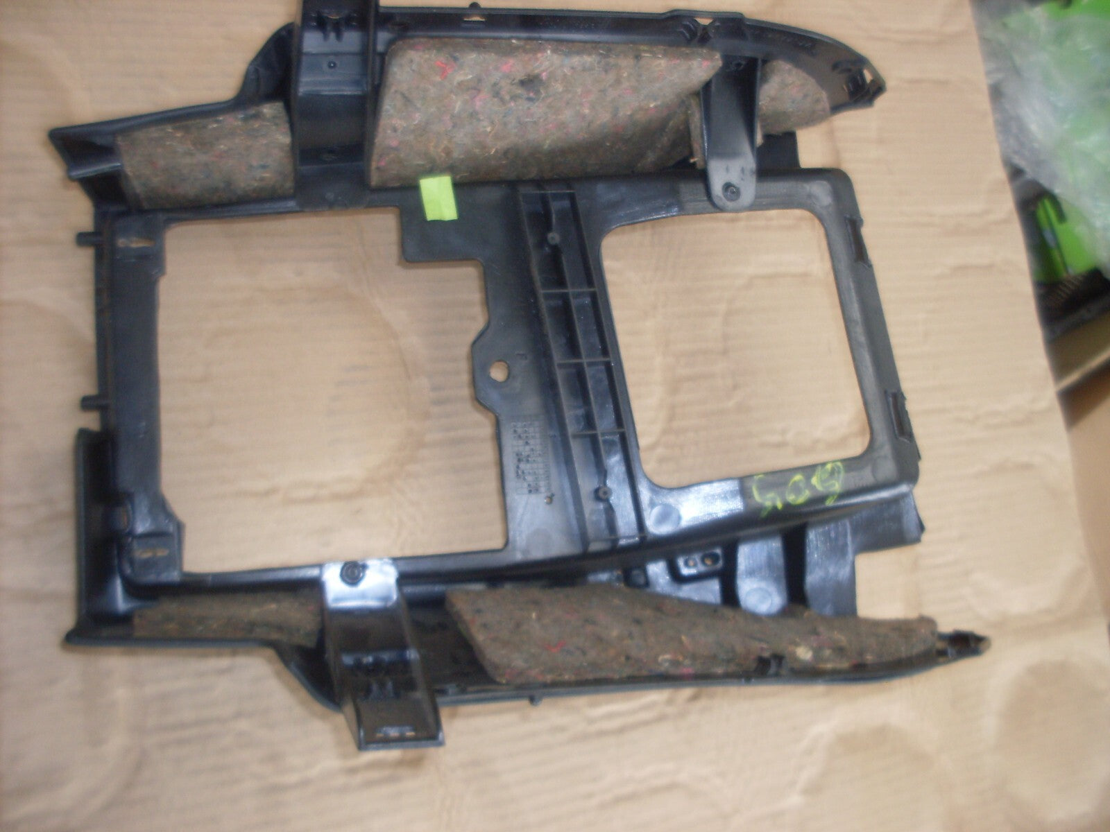 PEUGEOT 605 XM CACHE CONSOLE CENTRALE INTÉRIEUR ORIGINE PSA 9615711977 –RARE