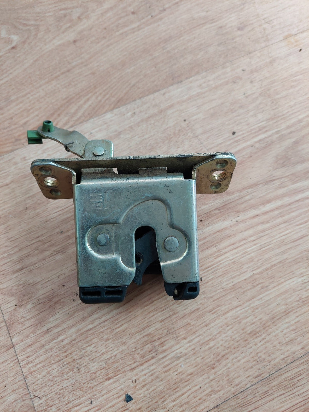 Serrure de Coffre Opel Corsa B 09114097 Hayon Verrou Arrière Origine