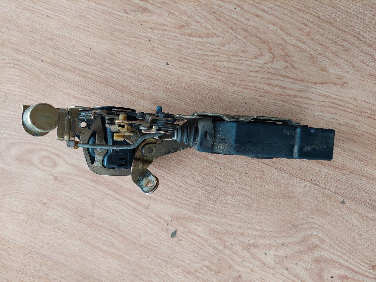 SERRURE PORTE AR DROITE OPEL VECTRA A 1988-1995 ORIGINE OEM 90306834
