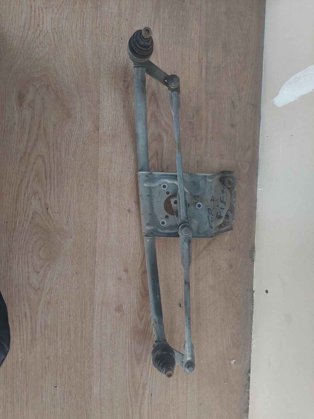 Mécanisme essuie-glace avant FORD FIESTA 1989-1995 tringlerie sans moteur