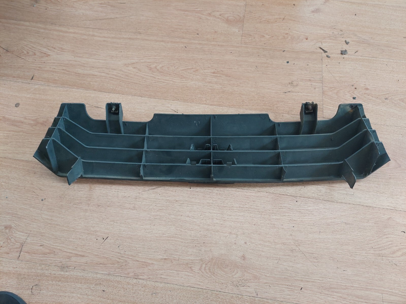 GRILLE / CALANDRE AVANT CITROËN C15 PHASE 2 OEM 9612999177 ORIGINE