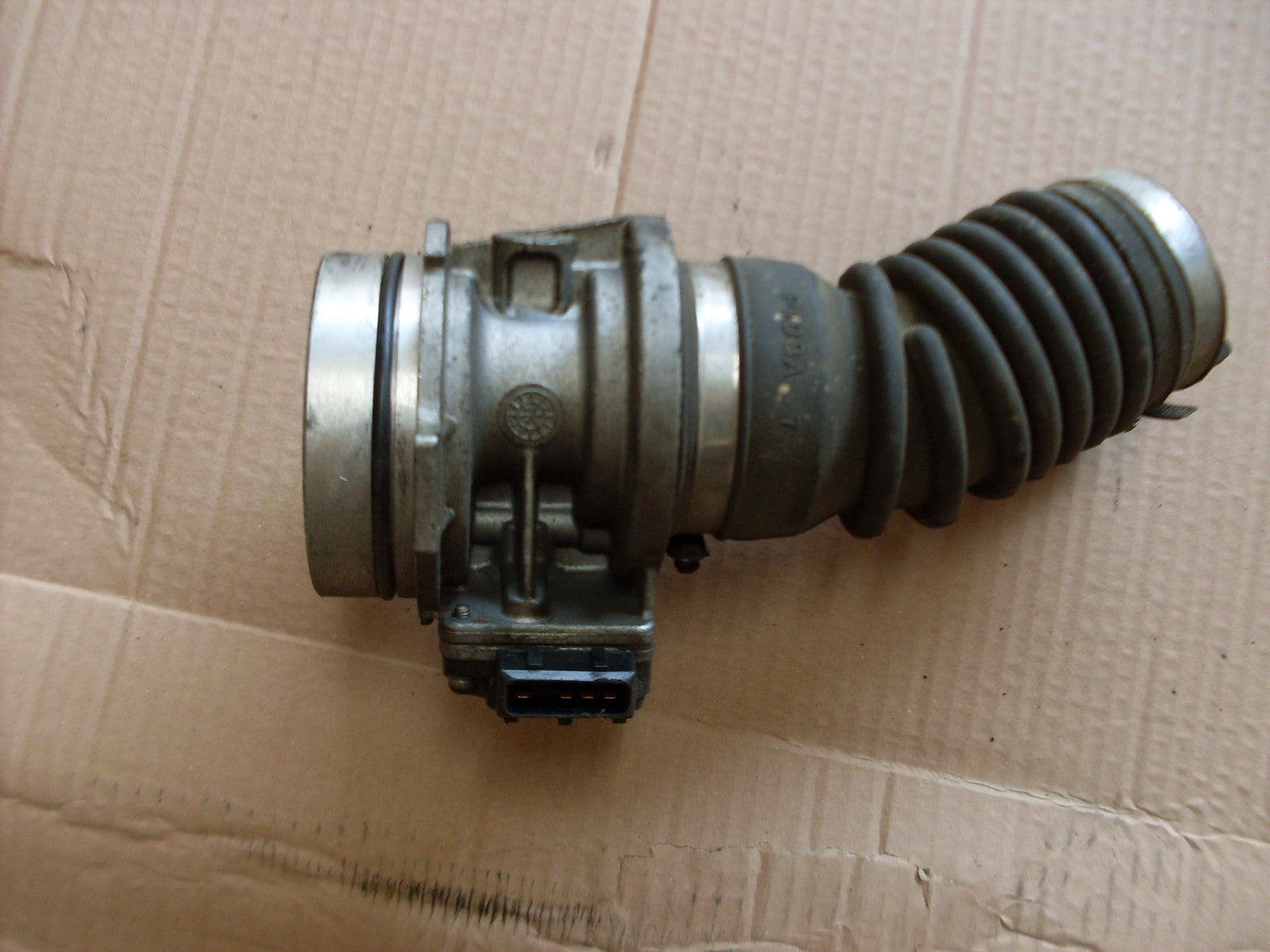 DEBITMETRE FORD ESCORT 1.4 1.6 16V 92FB-12B579-BA BOSCH AIR FLOW MAF